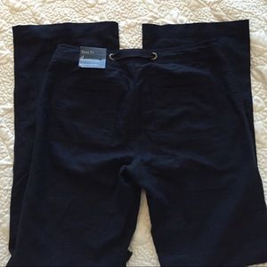 BNWT. Banana Republic Navy pants Ryan fit.