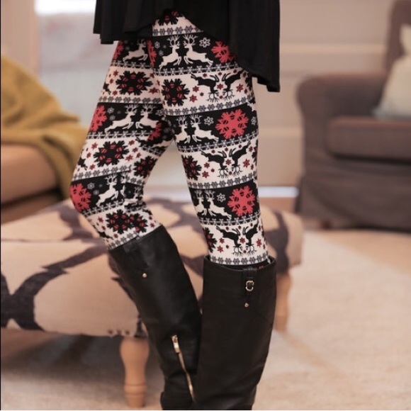 Last one! Super Soft Winter Print Leggings - Picture 3 of 4