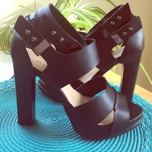 Black 4" Justfab Heels