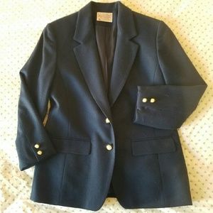 Gorgeous Pendleton Two Button Navy Wool Blazer