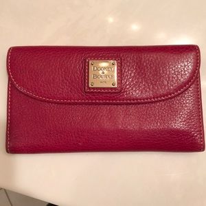 Dooney & Bourke wallet
