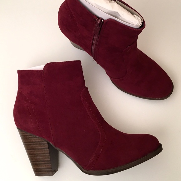 Shoes - 🎉 SURPRISE SALE Red Suede Ankle Boots