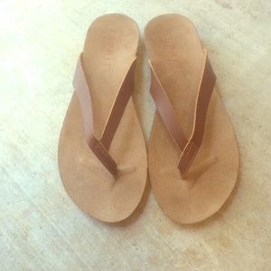 Leather flip flops