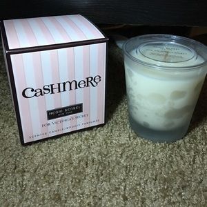 victoria's secret candle.