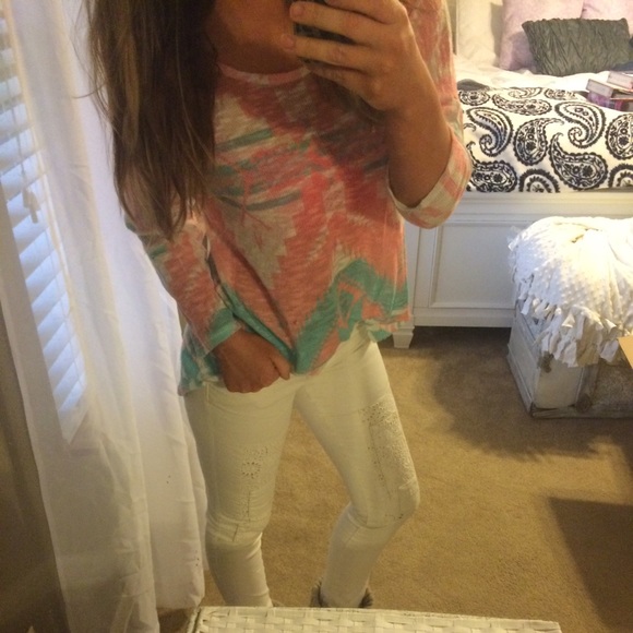 American Eagle off white patch jeans