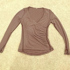 Lululemon long sleeve crossover top