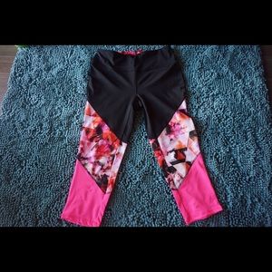 Printed exercise pants! Super cute!