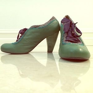 Poetic License About the Benjamin heel