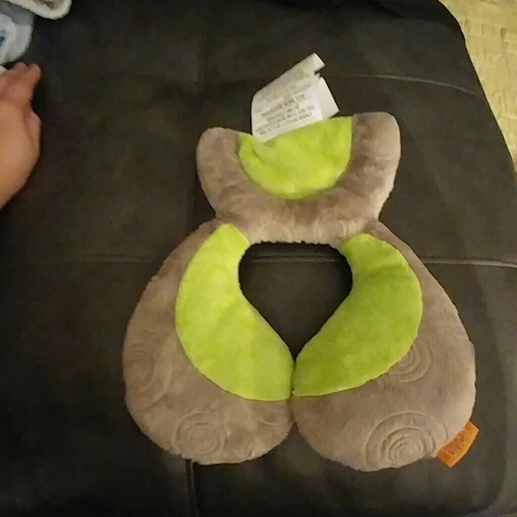 Brica baby neck support