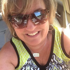 Meet your Posher, Ellen