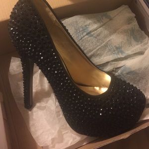Sparkle black pump