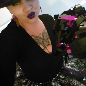 Meet your Posher, Felisha