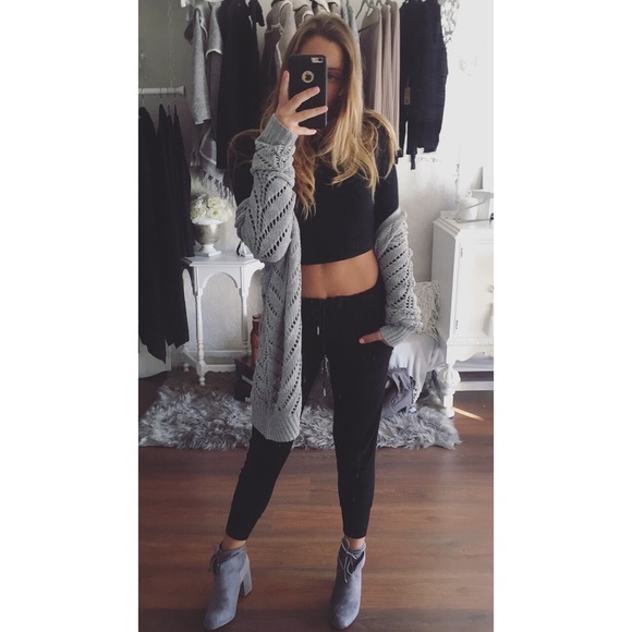 Sweaters - ••SALE••Holy cardi