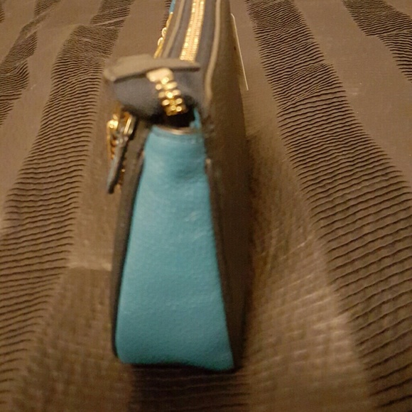 Handbag - Picture 2 of 3