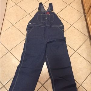 Men's Jean bib overalls. NEW