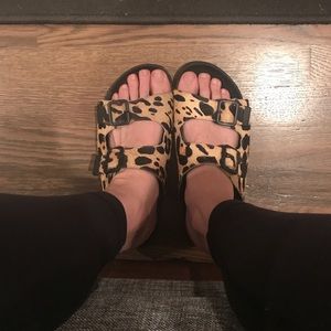 Steve Madden "Birkenstock" type sandals