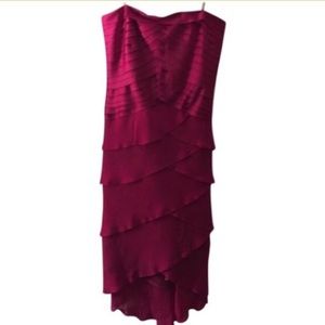 Tadashi Shoji - total statement dress