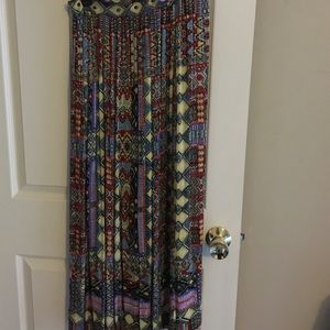 Silky, colorful skirt