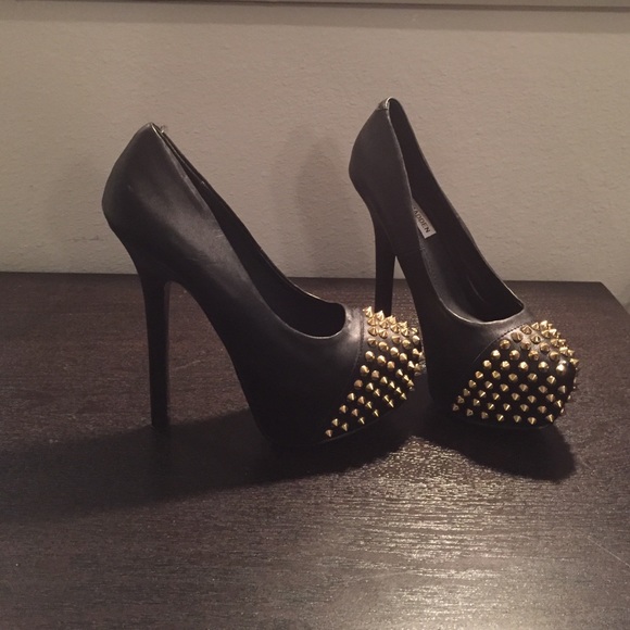 Steve Madden leather spike heels