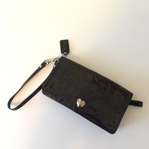 🚨FLASH SALE🚨BNWOT Black Signature Coach Wristlet