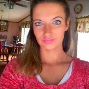 Meet your Posher, Leah