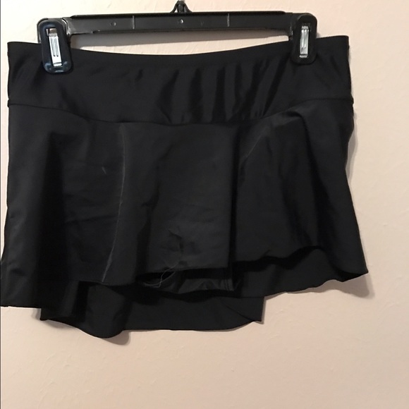 Skirted swim bottom.