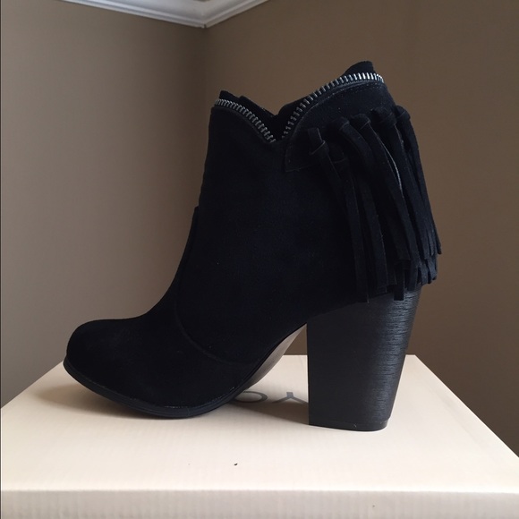 Black fringe booties! - Picture 2 of 4