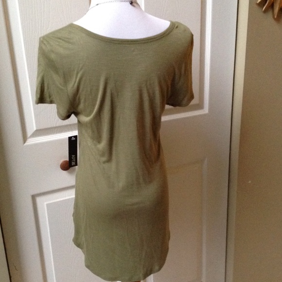 Cotton. Blend Tee Shirt - Picture 3 of 4