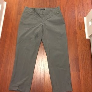 Grey cropped pants