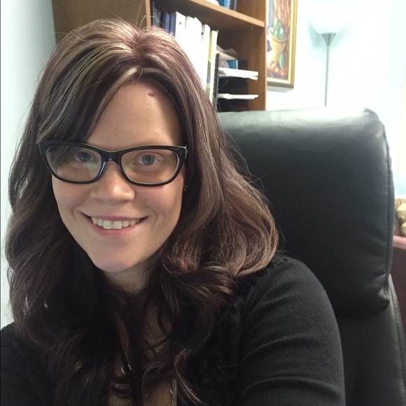 Meet your Posher, Courtney