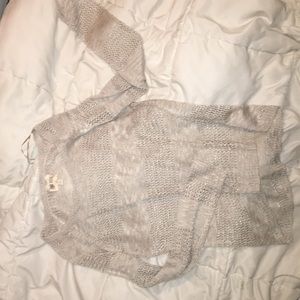 Cute light sweater- great for autumn