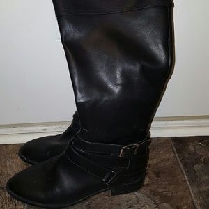 Black Mossimo boots