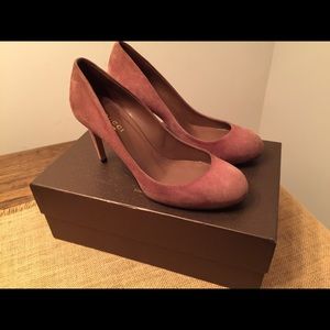 100% authentic Gucci pumps