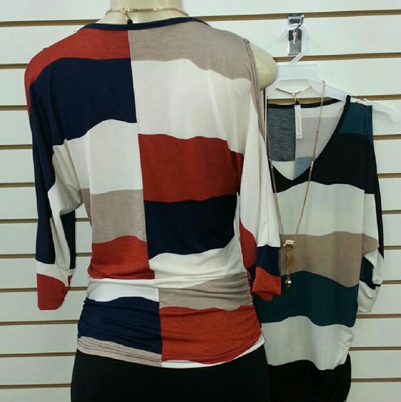 Color Block Top - Picture 2 of 2