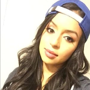 Meet your Posher, Crystal