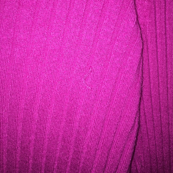 Express Ribbed V Neck Sweater - Picture 3 of 3