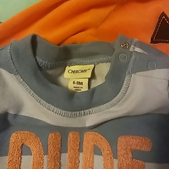 3 baby onsies for the price of 1 - Picture 2 of 4