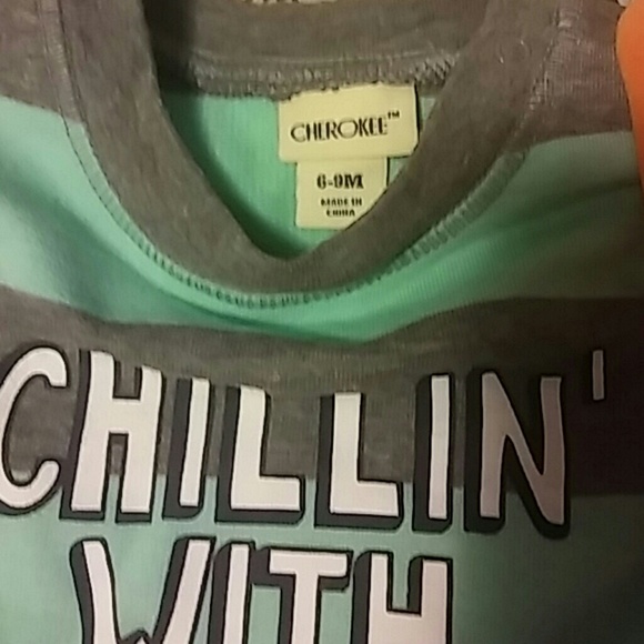 3 baby onsies for the price of 1 - Picture 3 of 4