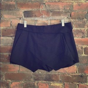 Black Zara Skort. Size small.