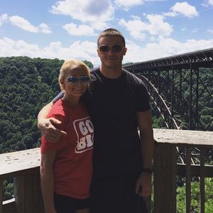 Meet your Posher, Lex