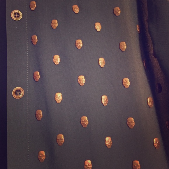 NEVER BEEN WORN- skull studded button down - Picture 1 of 3