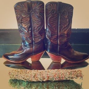 Gorgeous Mahogany cowboy boots