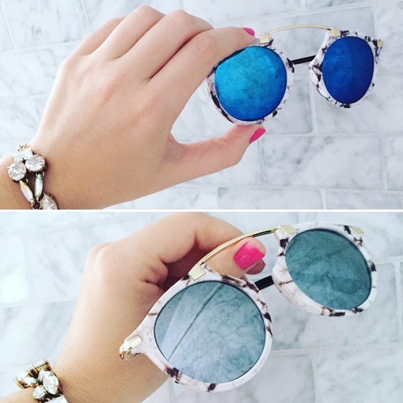 🆑 "Sienna" Sunglasses || White Marble & Silver - Picture 5 of 7