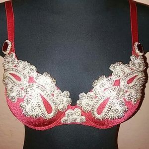 Beautiful Sequenced Red Bra