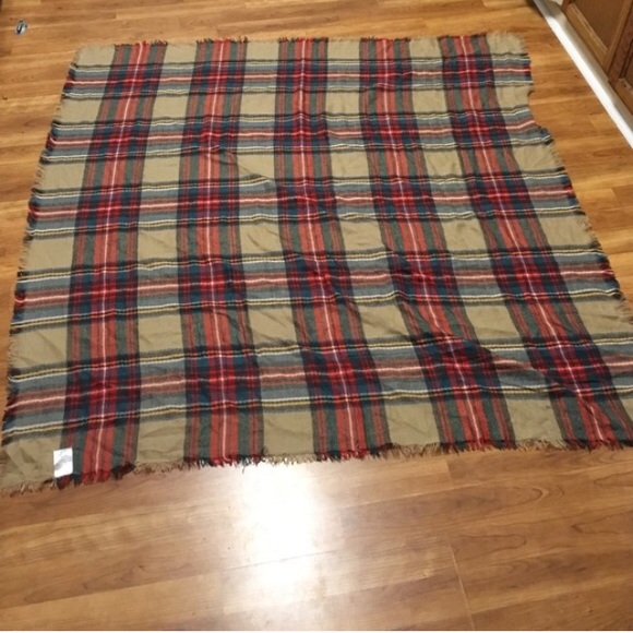 Big blanket scarf also a shawl or poncho - Picture 3 of 3