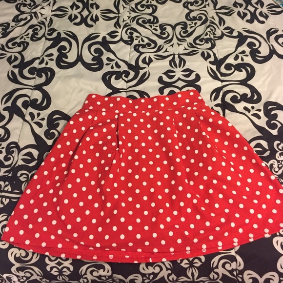 High waisted Red and white poke a dot skirt