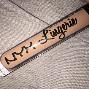 NYX lip lingerie in honeymoon