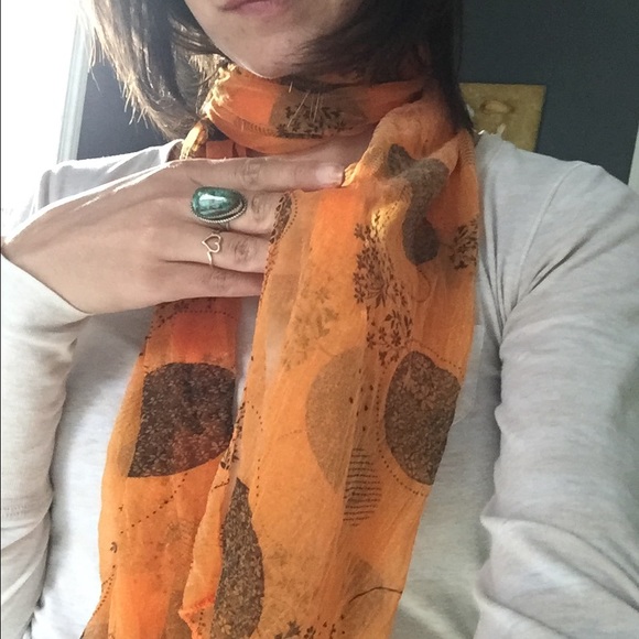 2 for $10!! Light Weight scarves - Picture 3 of 4