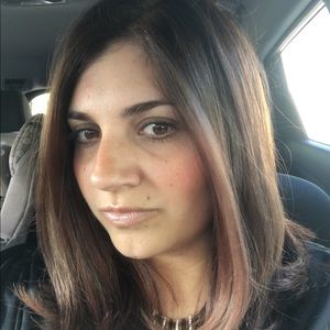 Meet your Posher, Dana