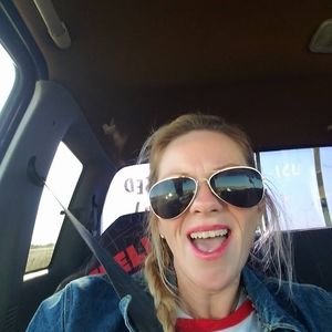 Meet your Posher, Lori